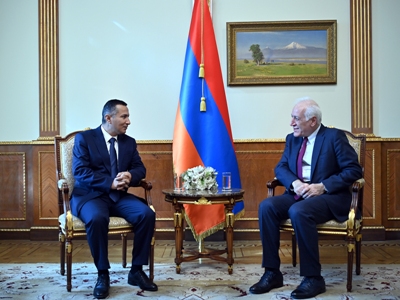 Սյունիքի կայուն զարգացումը շարունակում է մնալ առաջնահերթություններից․ Վահագն Խաչատուրյանը՝ Սյունիքի մարզպետին