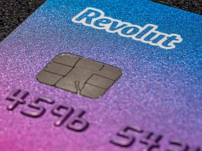 Клиентам Revolut во Франции запретили переводить деньги с карт, выпущенных банками из Армении