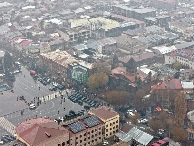 «Փաստ». Տոտալ ձախողում Գյումրիում. «հակապատարագները»՝ կուսակցական ժողովներ