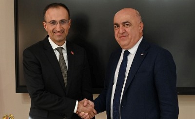 Ջանքեր՝ համատեղ նախաձեռնությունների իրականացմանը նպաստելու համար. Արսեն Թորոսյանը հանդիպել է Զազա Լոմինաձեի հետ