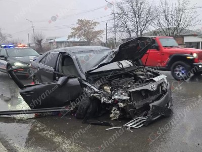 Սարդարապատ բնակավայրում բախվել են Toyota-ն ու Opel-ը. կան վիրավորներ