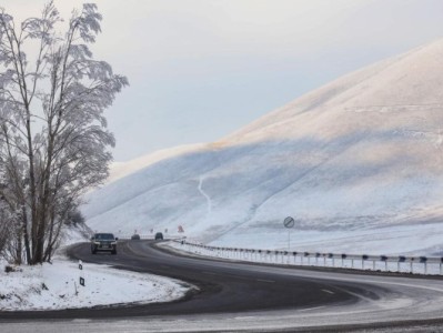 Արթիկի, Վայքի, Սիսիանի, Գորիսի, Մեղրիի տարածաշրջաններում և Վարդենյաց լեռնանցքում ձյուն է տեղում