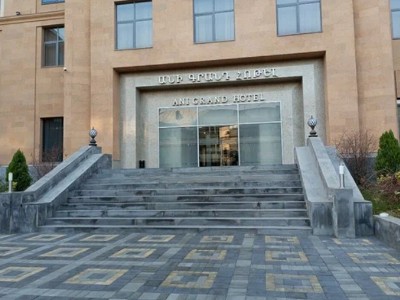 Երեւանյան հյուրանոցում պայթուցիկ չի հայտնաբերվել. ՆԳՆ