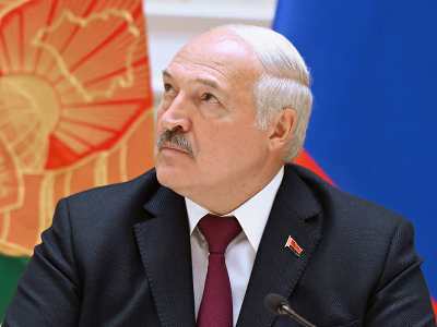 Лукашенко подарил Трампу икону
