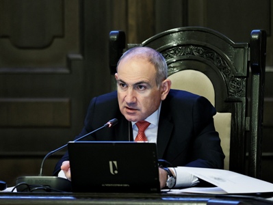 Չի կարող երկիր մտնել բջջային հեռախոս, որի հարկերը վճարված չեն. Տարեկան մարդը կարող է 2 հեռախոս բերել. Փաշինյան