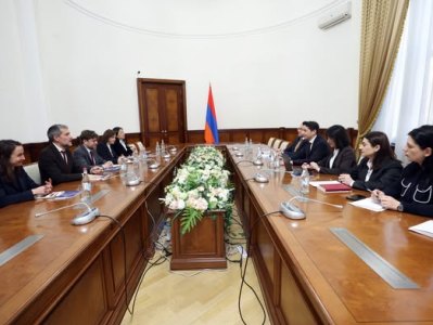 ՀՀ ֆինանսների նախարարը Ֆրանսիայի գործընկերների հետ քննարկել է բյուջետային աջակցության հարցեր