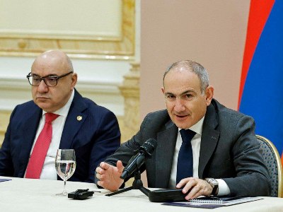 Փաշինյանը հանդիպել է Սանկտ Պետերբուրգի հայ համայնքի հետ