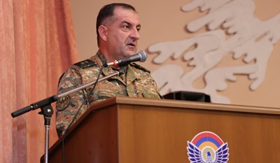 ԶՈՒ ԳՇ պետը հանդիպել է Կոտայքի մարզի տարածքային պաշտպանության բրիգադին կցագրված պահեստազորայինների հետ