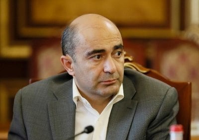 Ամաչու՞մ եք ասել, որ միակողմանի զիջումներն են բերել ադրբեջանական բենզինը. Էդմոն Մարուքյան