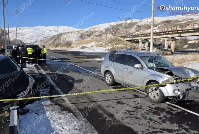 Ճամբարակում բախվել են Mitsubishi Outlander-ը և դի տեղափոխող Mitsubishi Grandis-ը․ կա վիրավոր
