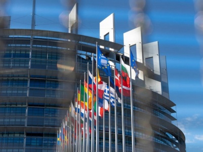 European Parliament calls for new sanctions against Iran