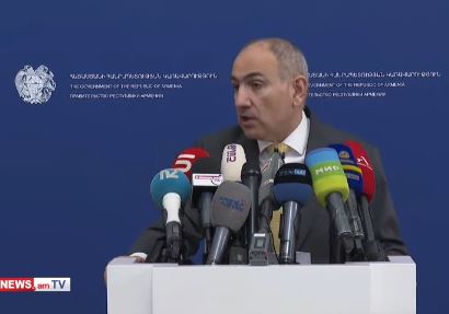 «500 կամավորների բանակ ունենք, որոնց օգնությամբ թվայնացրել ենք մահվան վկայականները». Փաշինյանը մի կերպ էր զսպում ծիծաղը