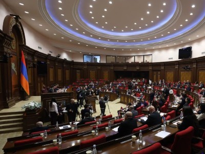 «Гражданский договор» предложил ограничить полномочия ААЦ: Жаркие дискуссии в парламенте Армении