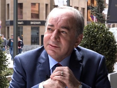 Ռոբերտ Նազարյանի աշխատանքային գործունեությունը