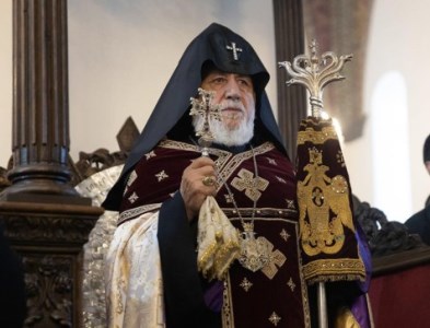 Մաղթանքս է, որ Հայոց բանակը շարունակի քաջաբար հսկել մեր պետության սահմանները. Վեհափառ Հայրապետ