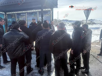 Жители Гегаркуника протестуют