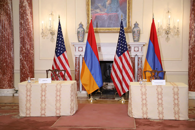 Newspaper: Large delegation from US arrives in Armenia