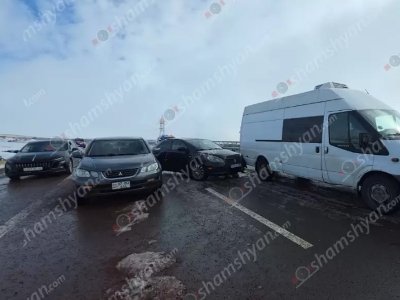 Մաստարայում բախվել են 5 մեքենաներ՝ Mitsubishi-ն, Suzuki-ն, Toyota-ն, Ford Transit-ը և «ՎԱԶ 2107»-ը