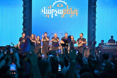 «Ժողովուրդ». 40 հազար ԱՄՆ դոլար սրտիկների և թմբուկների հարվածների համար. թվեր