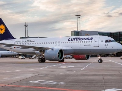 Lufthansa-ն չեղարկել է հարյուրավոր չվերթներ՝ օդաչուների և ուղեկցորդուհիների գործադուլի պատճառով