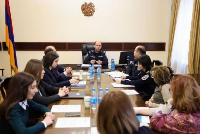 В МВД РА обсудили проблемы борьбы с домашним насилием