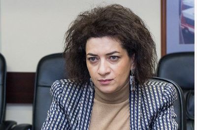 «Իրավունք». «Ամեն գնով գտի էդ ներքին կռիսներին ու դեմոնստրատիվ ցույց տուր տեղները». Աննա Հակոբյանը՝ Փաշինյանին