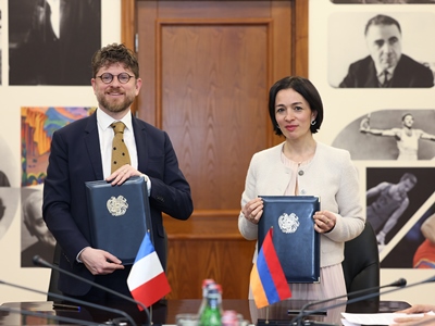 Армения и Франция подписали соглашение по углублению сотрудничества в сфере образования