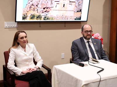 Լոս Անջելեսի հայ համայնքի հետ քննարկվել են խաղաղության գործընթացը և ՀՀ–ի դեմ ապատեղեկատվական արշավները. Հարությունյան