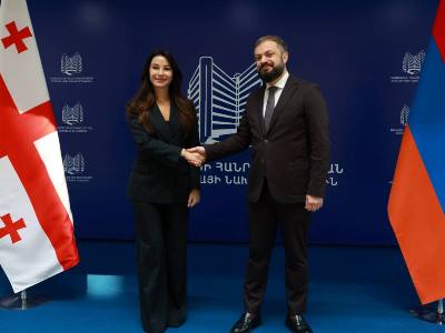 Armenia economy minister, Georgia colleague discuss unhindered transit of cargo, tourism development