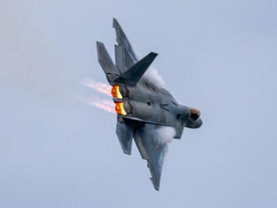 US sends 2 fighter squadrons to UK for deployment to Middle East