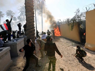 Protesters set fire to US Consulate in Pakistan; 10 reported dead