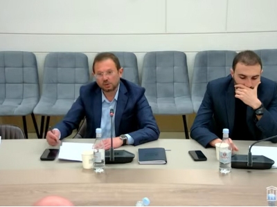 Перепалка в комиссии парламента Армении: Оппозиционер обрушился с критикой на депутата от правящей партии