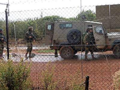 Traffic through Syria-Lebanon border crossing temporarily suspended
