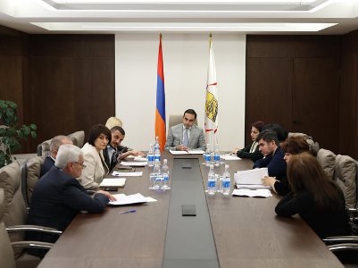 Տիգրան Ավինյանը հանդիպել է Կոնդի բնակիչների հետ սեփականությանն առնչվող հարցերով