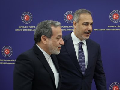 Ֆիդանն Արաղչիին ասել է, որ Թուրքիայի օդային տարածքի խախտումն անընդունելի է․ Reuters
