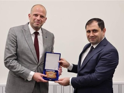 Suren Papikyan meets Belgian Minister of Defence and Foreign Trade in Brussels