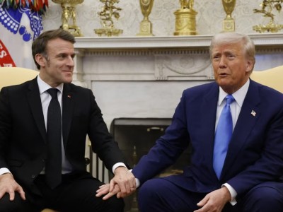 Trump Gives Macron a Moderately Positive Rating on Willingness to Help with Hormuz Passage