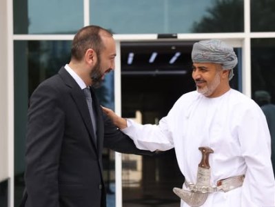 Armenia FM, Oman communications minister discuss aviation, transport connectivity