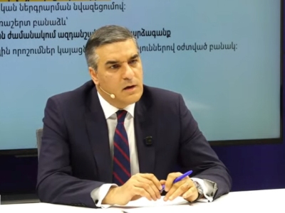Հայաստանի նախկին օմբուդսմենը Փաշինյանի պահվածքը տղամարդկային պատիվից զուրկ մարդու պահվածք է անվանել