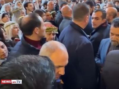 Во дворе церкви Святой Анны задержали также школьников-близнецов