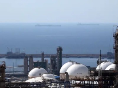 Pars Today: Iran Hits UAE Oil Pipeline from Abu Dhabi to Fujairah Bypassing Strait of Hormuz