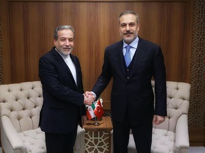 Source: Iranian and Turkish Foreign Ministers Hold Talks