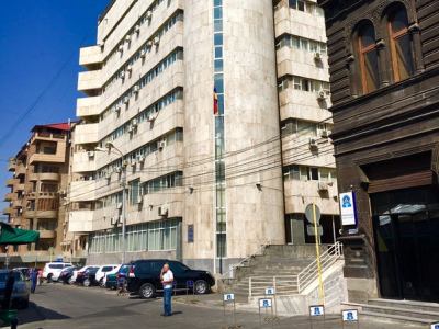 В Министерстве экономики Армении прозвучали выстрелы