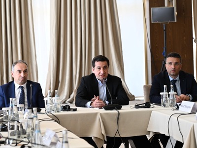 Հայ եւ ադրբեջանցի փորձագետները Հաջիեւի հետ քննարկել են խաղաղության գործընթացը