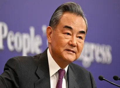 China FM calls on Iran to restore normal navigation in Strait of Hormuz