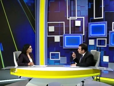Արցախի հայաթափումից 2 ամիս հետո ԱԺ նախագահի ձեռքը գնացել է պարգևավճարներ բաժանել պատգամավորներին. Նարեկ Կարապետյան