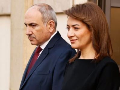 Armenia PM reunites with divorced wife? (VIDEO)