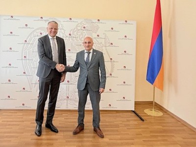 ԵՄ դեսպան Վասիլիս Մարագոսն այցելել է ԿԸՀ և հետաքրքրվել ընտրությունների նախապատրաստական ընթացքով