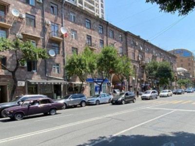 Улицу Амиряна в Ереване предложили переименовать в улицу царя Папа
