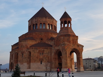 Հայոց ցեղասպանության տարելիցին ընդառաջ Ադրբեջանը ոչնչացրել է Ստեփանակերտի Սուրբ Աստվածամոր Հովանու եկեղեցին